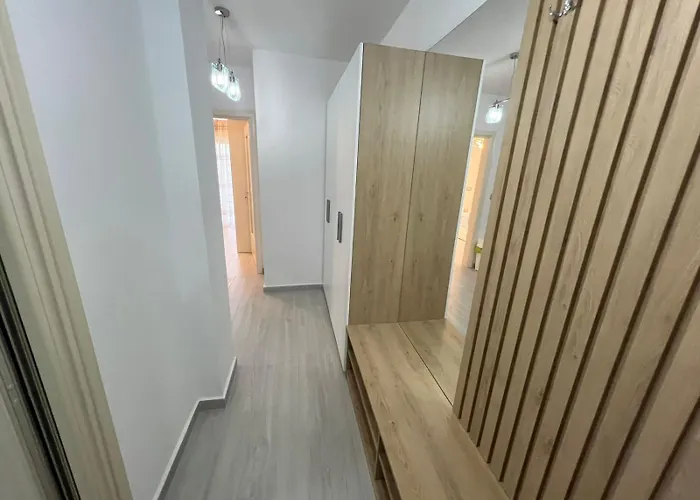 Lumiver * Golem (Tirana)